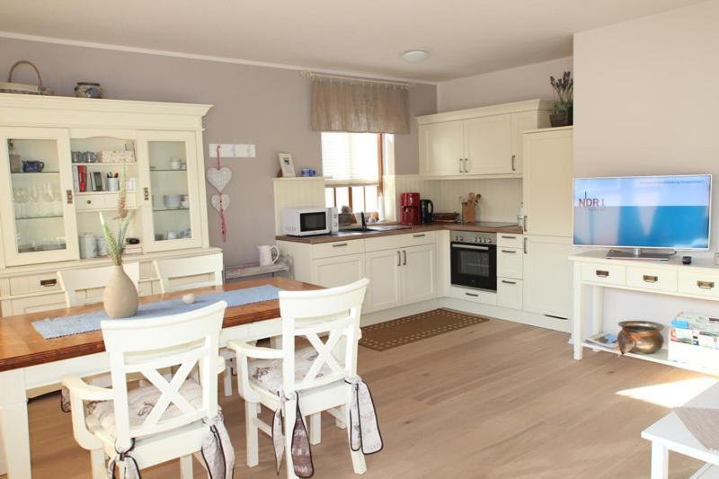 Ferienwohnung Abendsonne Ostseebad Nienhagen Exterior foto